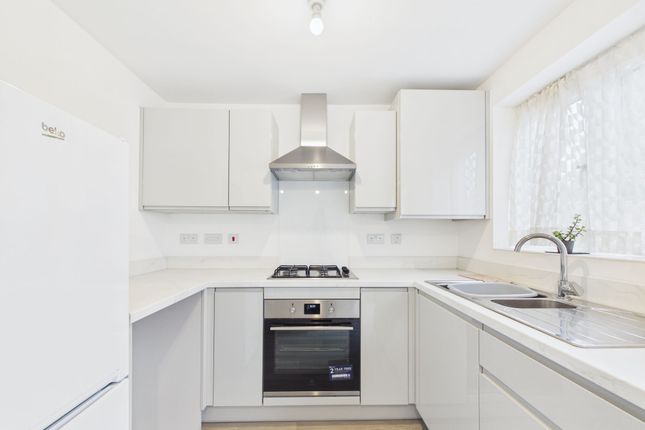 11 Carriage Drive, Matlock photo 3