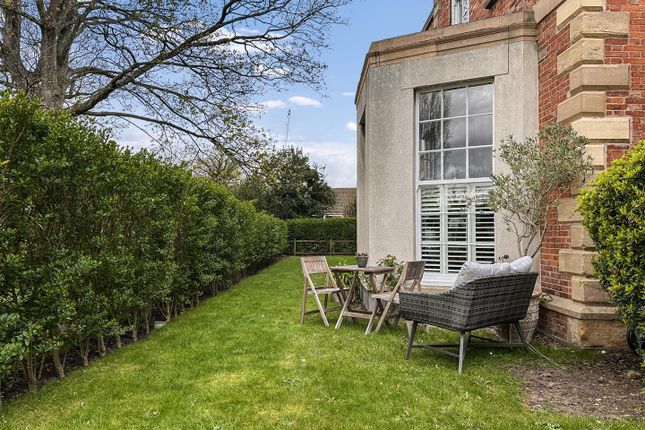 Apartment 6, Bishops Place, Balderton Gate, Newark photo 3
