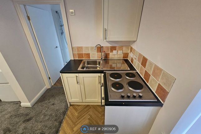 B St Johns Crescent Upstairs Flat, Darlington photo 3