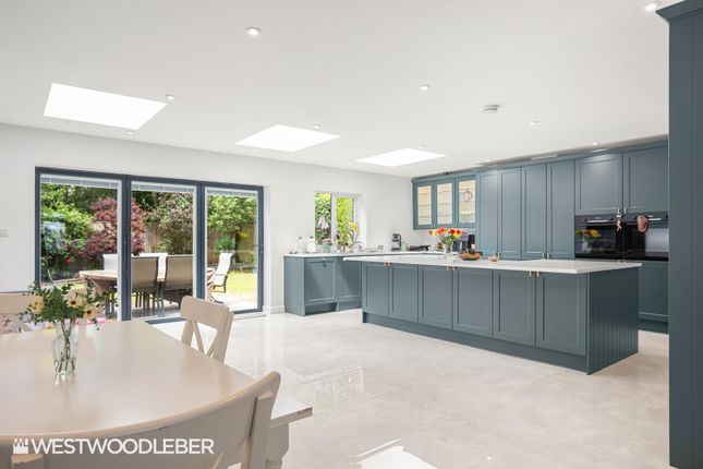 43, Woodstock Road, Broxbourne photo 4
