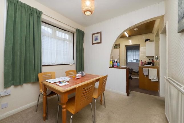 114, Herlwyn Avenue, Ruislip photo 4