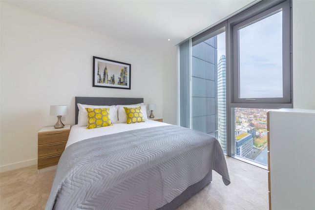 Flat to rent in Bollinder Place, London