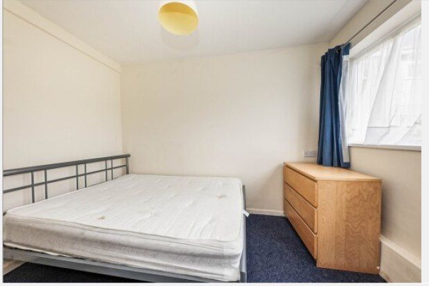 Room to rent in 36 St. Michaels Place, Canterbury