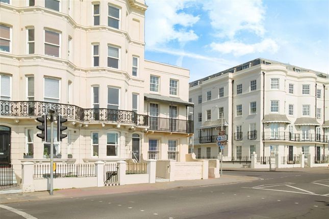 1-bed flat on Flat 5, 84 Marine Parade, Worthing, £1,050/mo