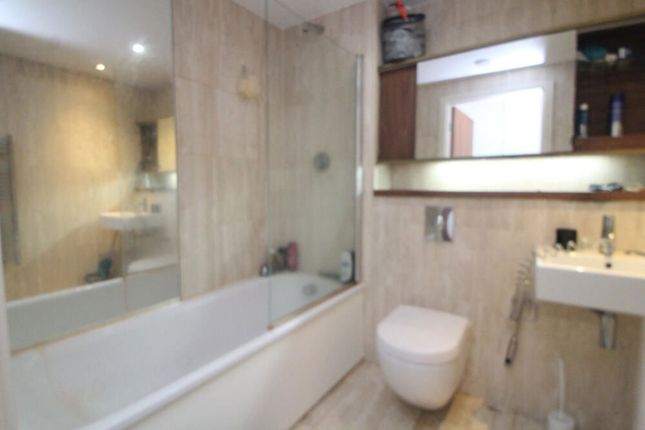 Apartment 224 City Lofts St Paul's, 7 St. Pauls Square, Sheffield photo 3