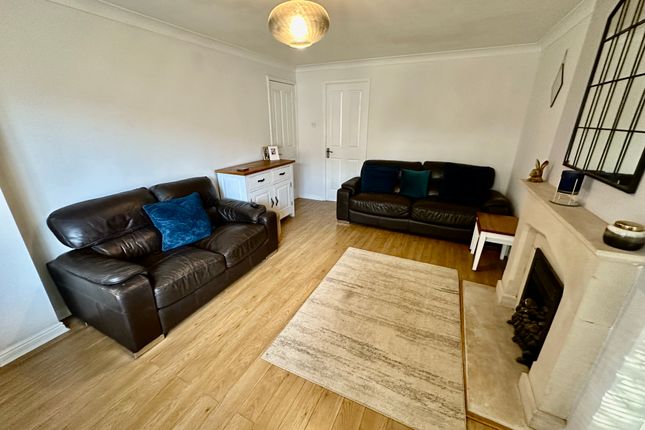 5, Applehaigh Drive, Doncaster photo 3