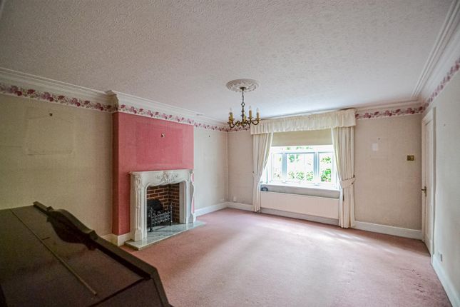 The Hollies, 2, Ackers Road, Warrington photo 4