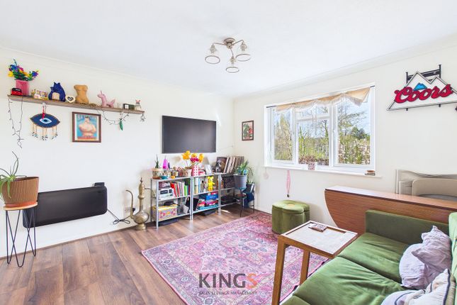 36 Nash Close, Hatfield photo 2