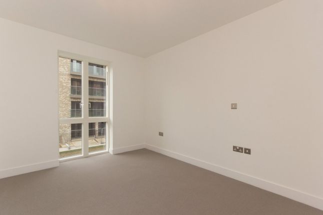 Flat to rent in Knightly Avenue, Cambridge