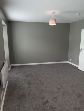 Thumbnail Flat to rent in Wadham Street, Weston-Super-Mare