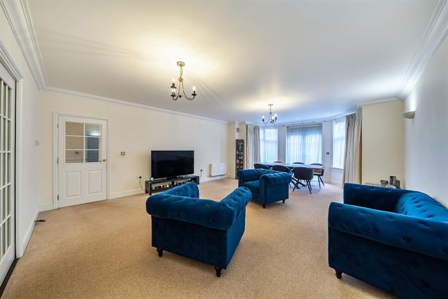 2 Marsh Point, Marsh Road, Pinner photo 2