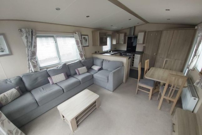 3 Cherry Tree Holiday Park, Mill Road, Great Yarmouth photo 2