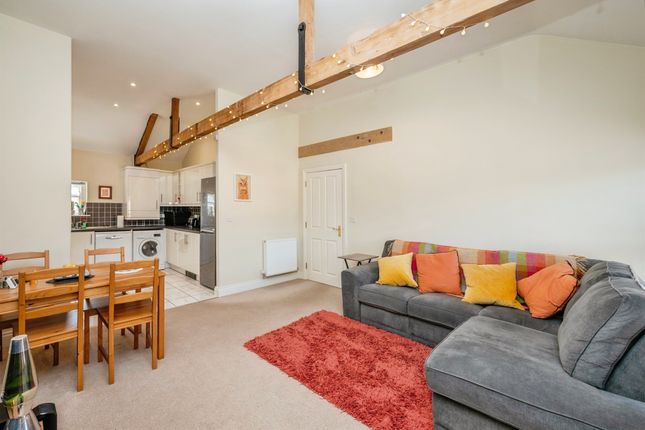 16, Donthorn Court, Norwich photo 4
