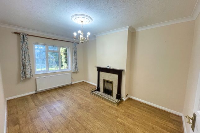 23 Brookfield Court, Gooseacre Lane, Harrow photo 2
