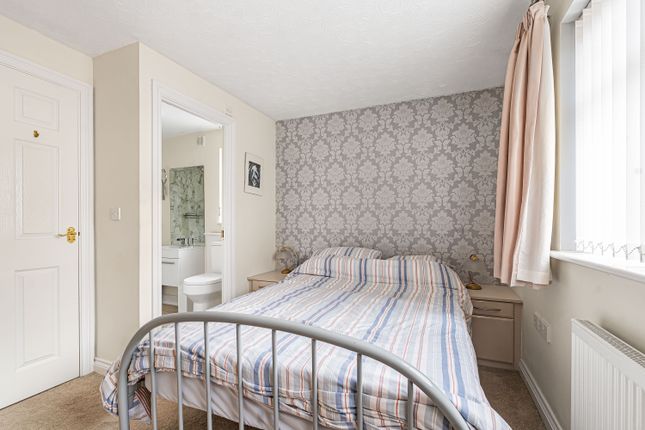15, Chestnut Crescent, Newton Abbot photo 4