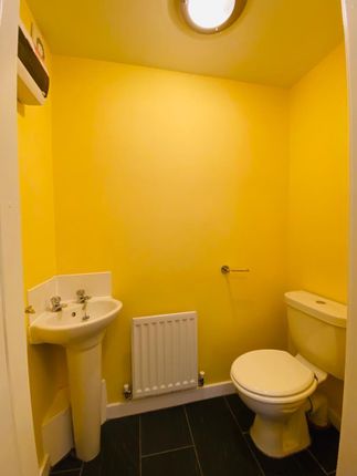 19, Heather Court, Castleford photo 5