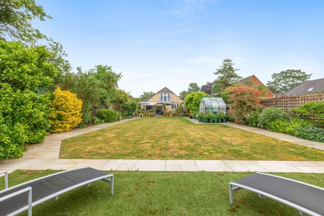 77 Chalkshire Road, Aylesbury photo 4
