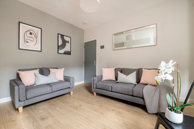 Thumbnail Shared accommodation to rent in 74 Kimbolton Avenue, Nottingham