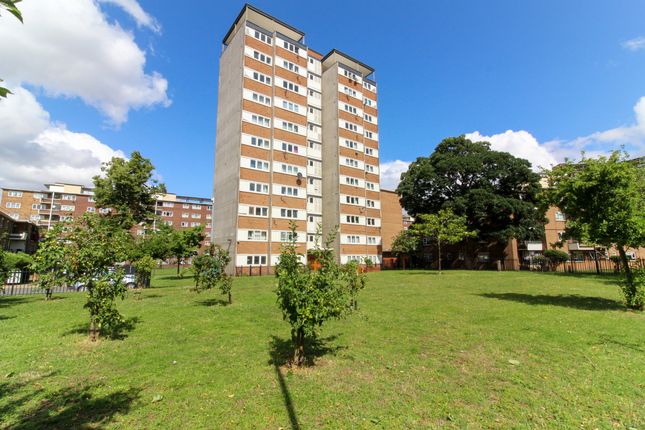 Thumbnail Flat for sale in Studley Road, London