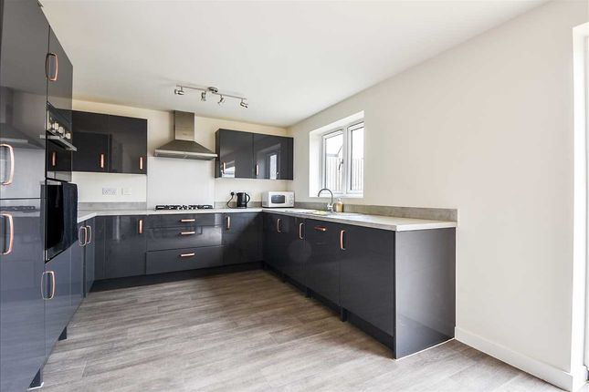 9, Gedrite Close, Wellingborough photo 4