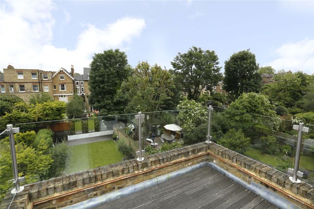 End terrace house for sale in Spencer Road, Wandsworth, London