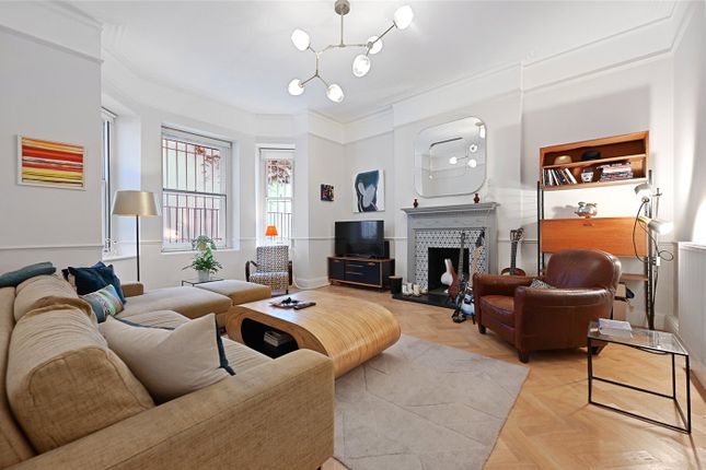 Flat for sale in Granville Mansions, Shepherds Bush Green, London