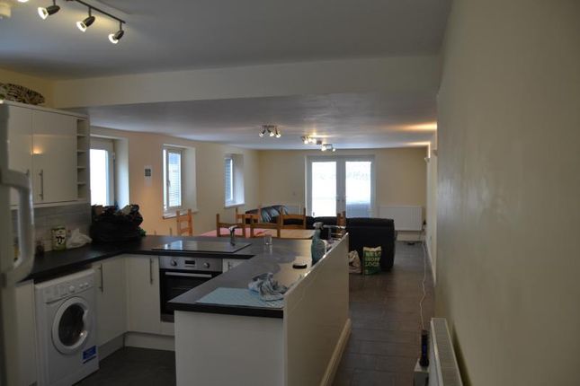 Homes To Let In Cardiff Bay Rent Property Thumbnail Terraced House To Rent In Colum Road Cathays Cardiff