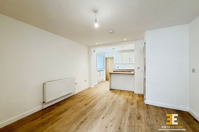 18,Flat 4, College Avenue, Colwyn Bay photo 3