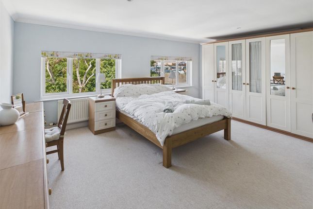 30, Trafalgar Road, Tenby photo 4
