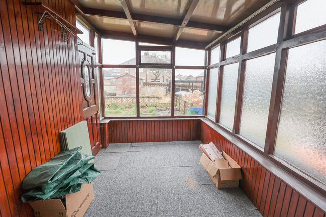 10 Burton Avenue, Lancaster photo 4