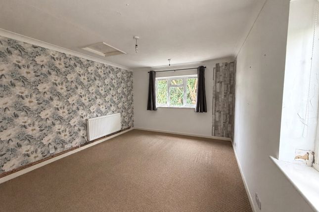 3, Mulgrave Road, Camberley photo 4