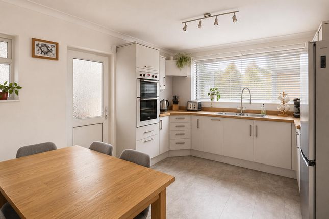 Craigley, Mill Road, Norwich photo 4