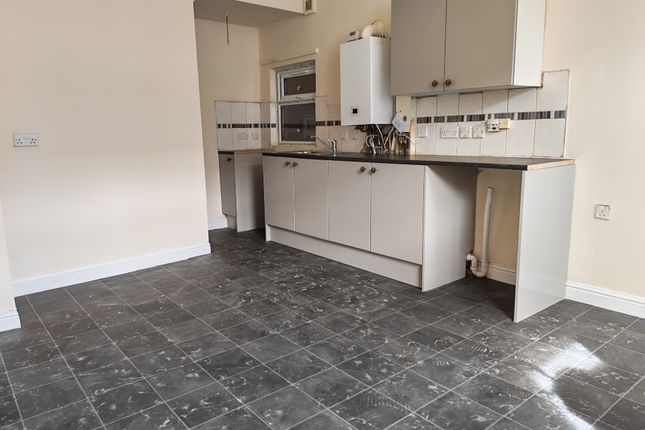 6, Kingswood Street, Bradford photo 2