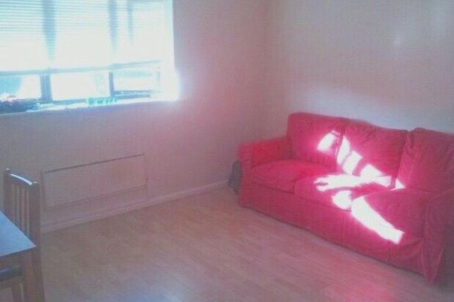 Flat to rent in Church Road, Northolt
