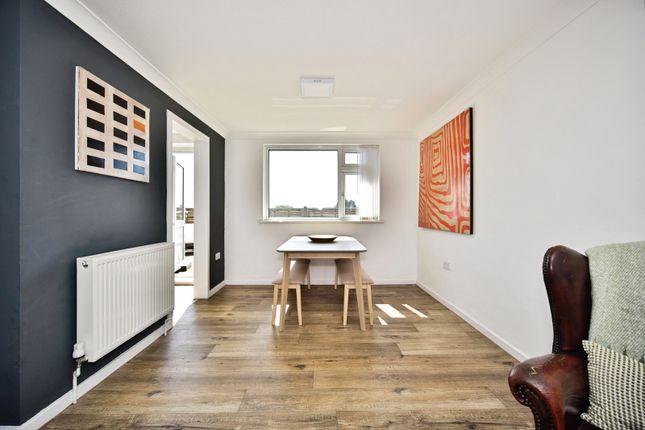 Flat 8,, Mid Kent Shopping Centre, Maidstone photo 4
