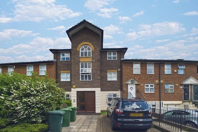 Thumbnail Flat to rent in Damask Crescent, London, Newham