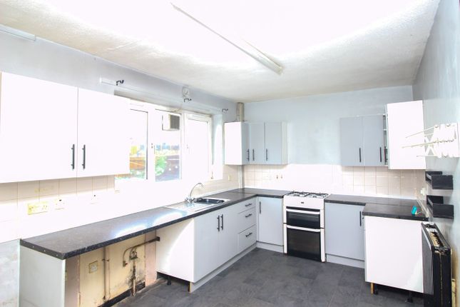 39, Starling Road, St Athan photo 2