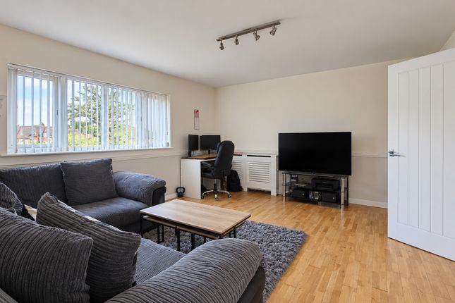 Felstead Road, Romford photo 2