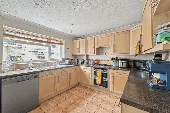 58, Hilltop Road, Berkhamsted photo 4