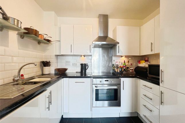 Flat 61,, Sapphire Court, Southampton photo 3