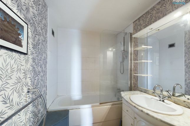 Flat for sale in Ashdown, Eaton Road, Hove