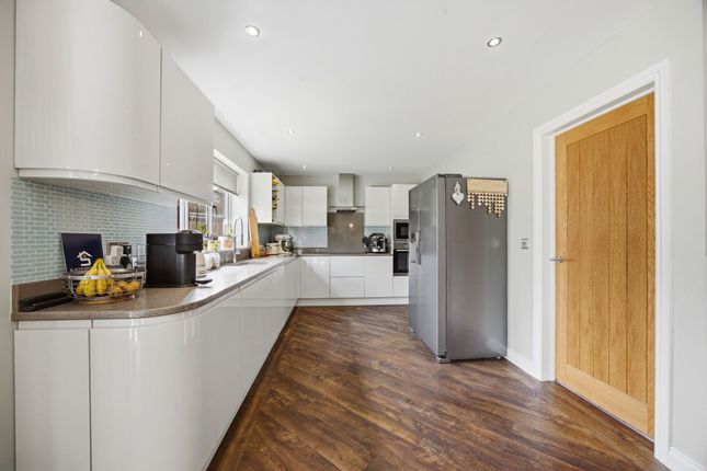 121 Hollin Way, Rossendale photo 3