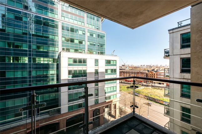 Flat 614 Hanover House, 7, St. George Wharf, London photo 2