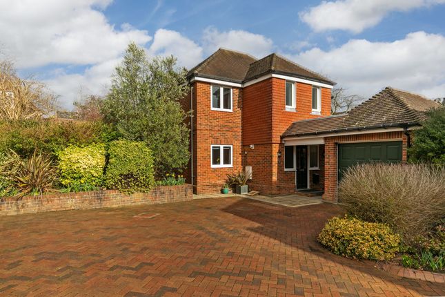 4-bed house on 5 St. Cross Mews, Winchester, £3,250/mo