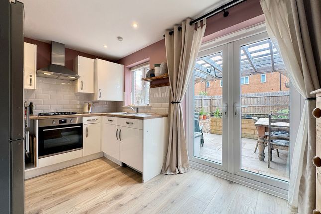 7 Allen Close, Wantage photo 3