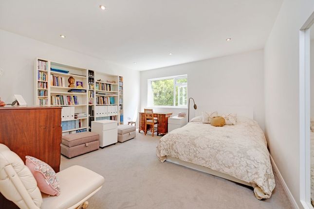 11 Red Lodge, 1, Hillside Road, London photo 4