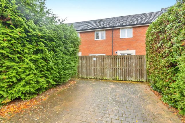 43, Hunsbury Chase, Buckinghamshire photo 2