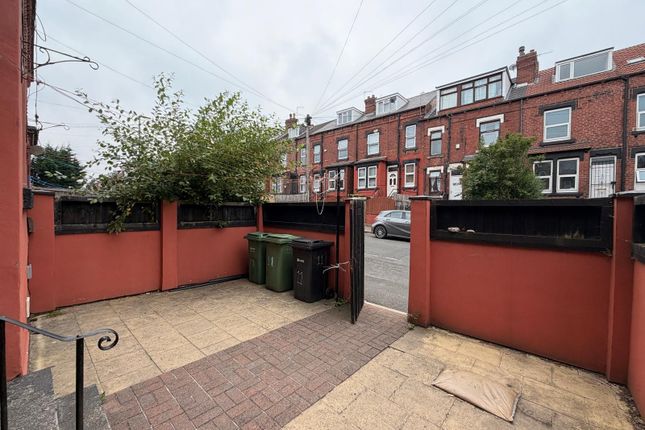 11, Clifton Terrace, Leeds photo 2