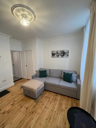 Tothill House, Page Street, London photo 3