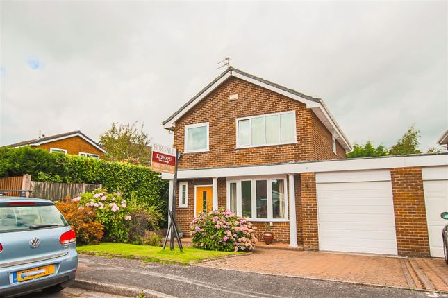 Thumbnail Property for sale in Winchester Close, Bury